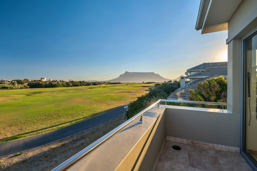 5 Bedroom Property for Sale in Sunset Links Western Cape